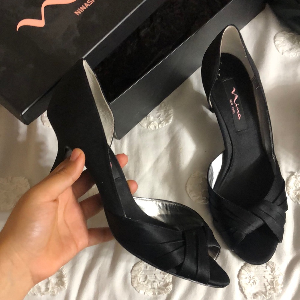 Nina Culver Silky Twist Kitten Black Heels